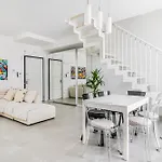 Luxury Villa - Exclusive Property With Private Box