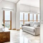 Amazing City Center Skyline Apartment