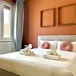 Apartment-Navigli-House Of Mirrors
