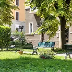 Walk To Navigli - Via Gola - 2 Bedrooms Apt