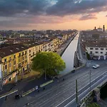 Duomo Space - Free Parking - Private Gym -Metropolitana