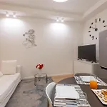 Longhena, 7 - Total White Apartment