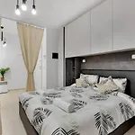 10 Min From Milan Linate-Private Garage