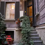 Appartamento Di Pregio In Centro A Milano