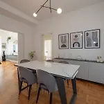 Big Apartment Close To Bocconi / Humanitas / Ieo