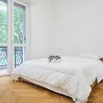 New Elegant Apartment In Milan