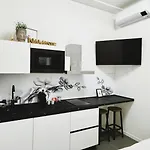 Urban Hub Apartments