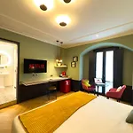 Case Ospitali, Ks-Suites