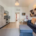 Moscova Modern Apartment