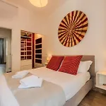 Moscova Modern Apartment