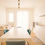 Suite Citylife Duomo - Milan - 13 Minutes From The Duomo