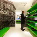 Th Street Milano