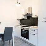 Central Station Studio By Flatscollection