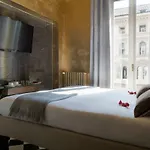 Riviere Private Rooms At The Park
