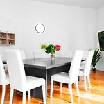 Exclusive 3 Bedrooms Apartment Near Duomo