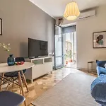 Joivy Modern 1-Bed Flat With Balcony In Portello