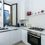 Lovely Cenisio Apartment