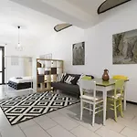 BEL15 Flat