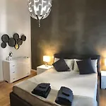 De Angeli Modern Apartment