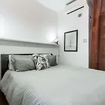 Beautiful And Happy Flat In Milan Center
