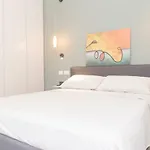 Brand new apt in Porta Romana (5 min from Duomo)