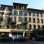 Youhosty - Mercato Sx 16