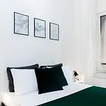 Hemeras Boutique Homes - 2 Luxury Apartments In The City Center