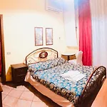 Apartment On The Corner With Piazza Duomo