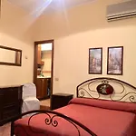 Apartment On The Corner With Piazza Duomo