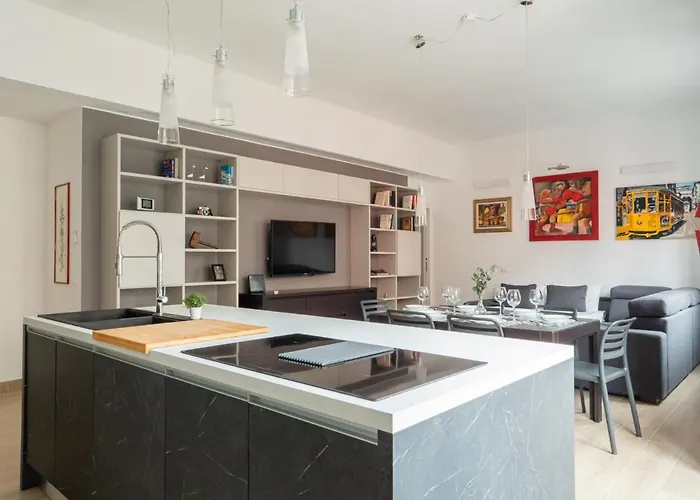 The Best Rent - Gorgeous Two-Bedroom Apartment Close To Cinque Giornate Square