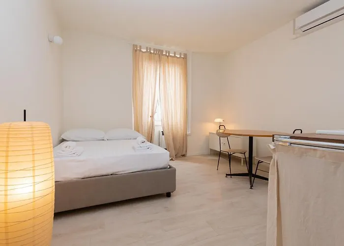 Bench Apartment