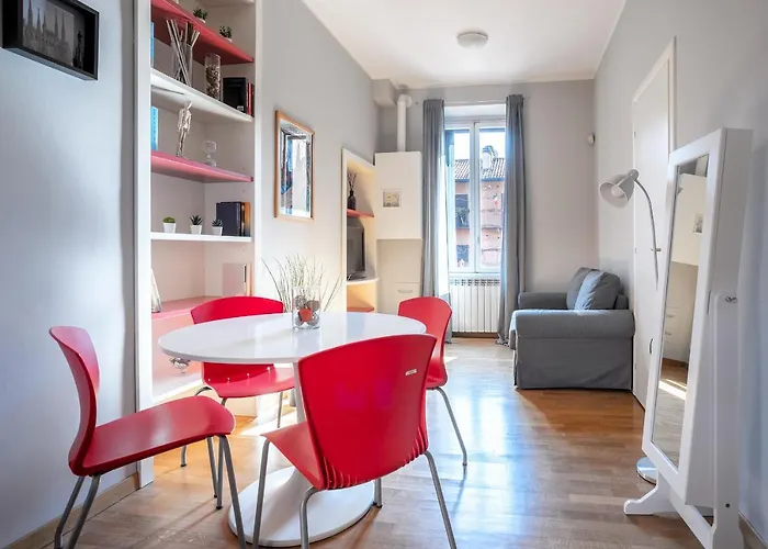 Navigli-Duomo Apartment With Netflix+Wifi