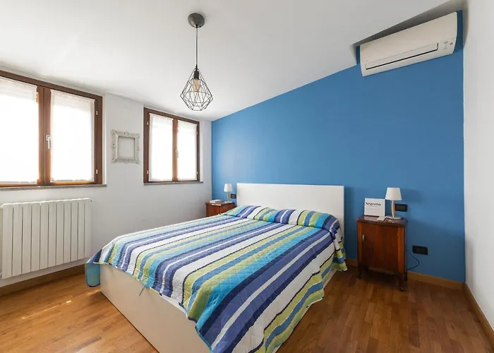 Porta Genova Balcony Apartment