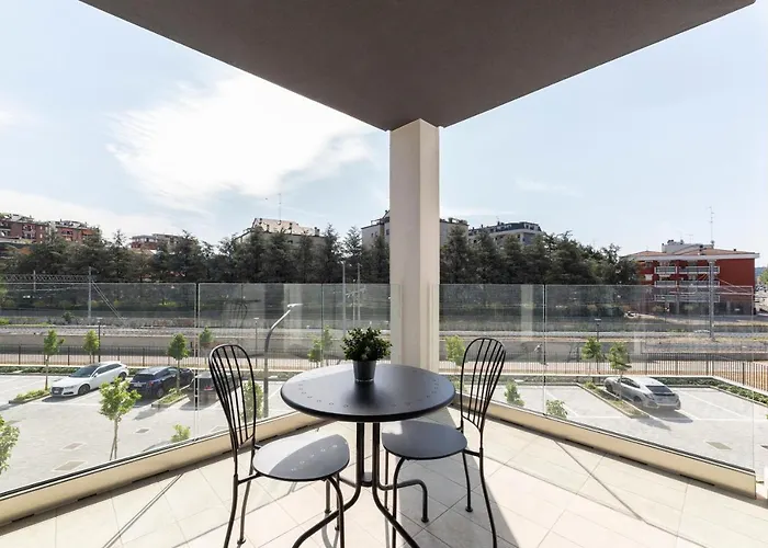 Modern Apt With Terrace And Parking!