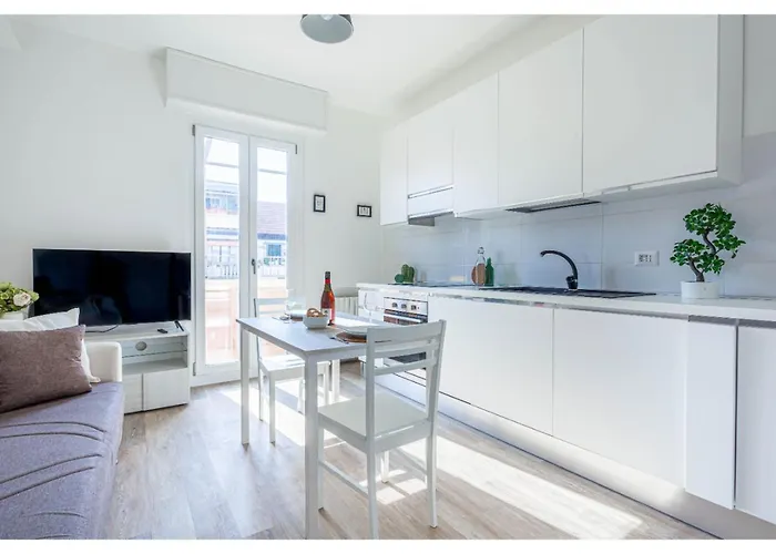 Joivy Sublime Flat With Balcony