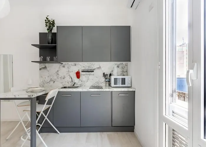 Bright Apt 600Mt From Viale Zara!