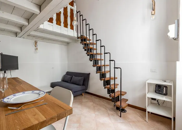New! Studio Apt 700M From Corso Lodi!