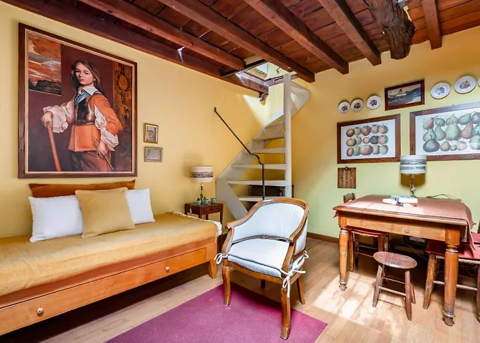 Brera Cosy Studio On 2 Levels!