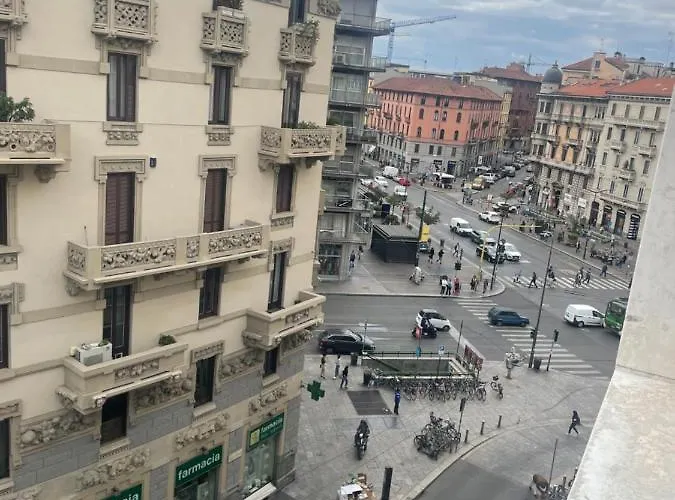 L\'Arche Argentina - The Window On The Shopping Street