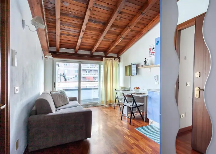 Civico288-Romantic Attic Near Ieo-Bocconi-F Prada