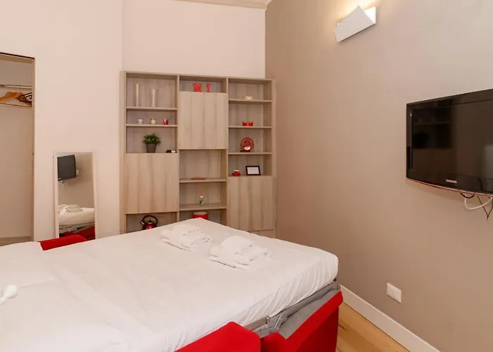 Porta Romana Apartment - Giulio Romano 15