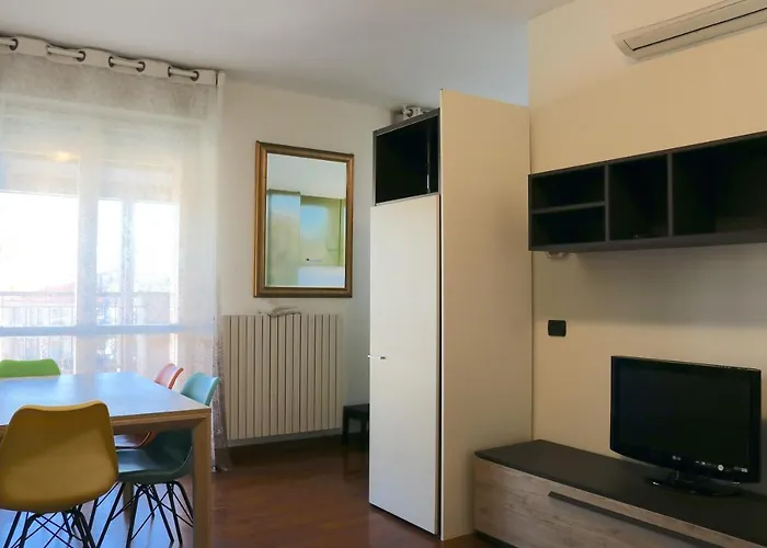 Happy Flat With Terrace