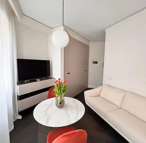 Elegante Appartamento In Zona Tortona-Solari