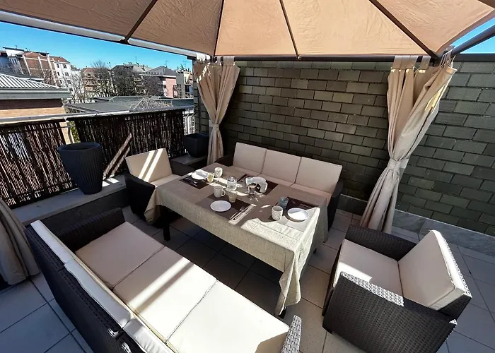 R39 Attic With Terrace And Private Parking