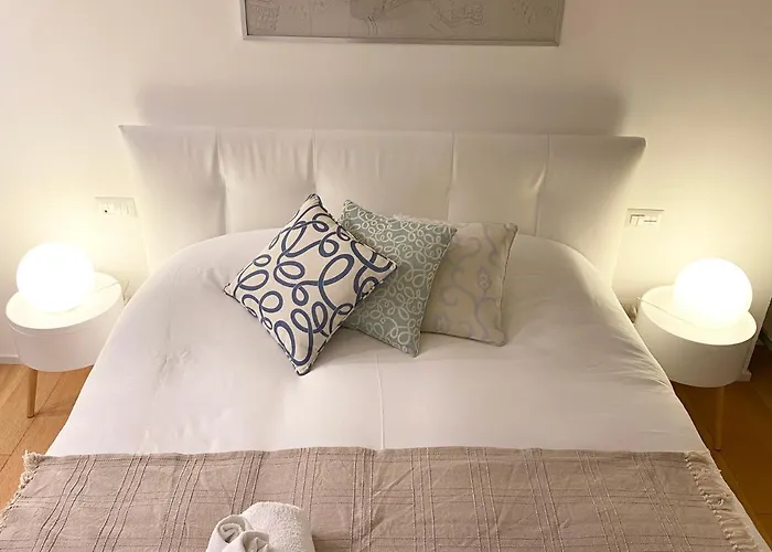 Repubblica One Room Apartment