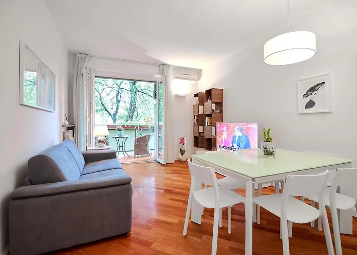Mico Garden View Citylife Executive Apartment