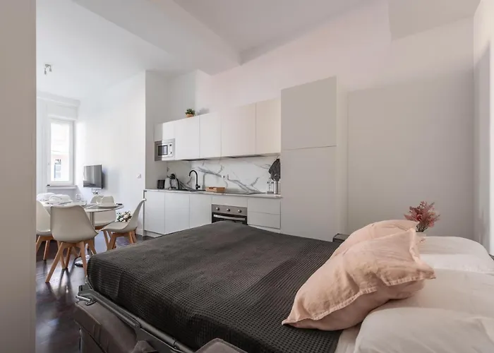 We Home - Bandello House, Corso Magenta