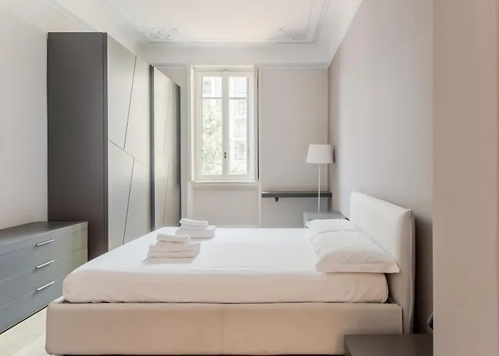 Lovely Apartment In Milano-Porta Romana W/ Balcony
