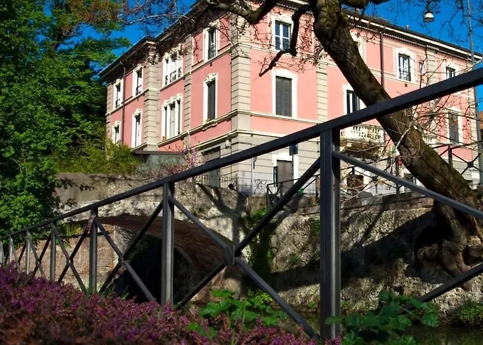 Trilocale In Villa Signorile