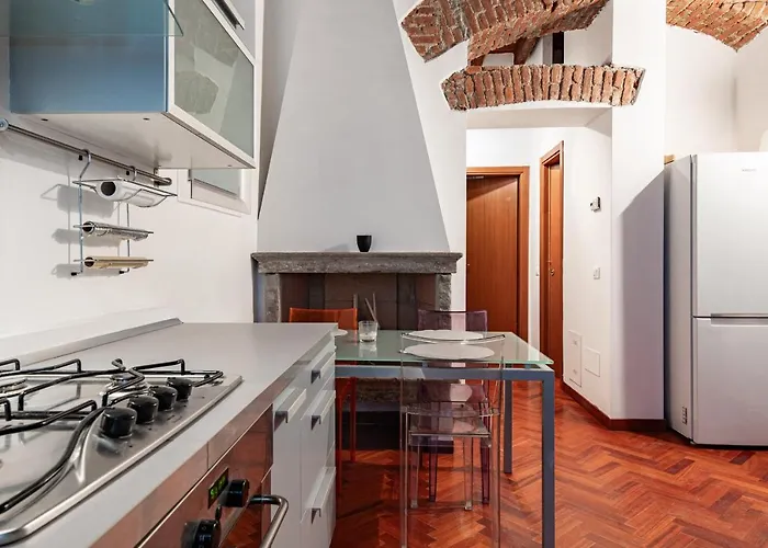 Ticinese Livings Comfy Suite - Full City Center